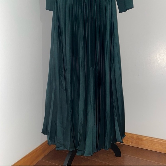 NEW! Hutch- Long-Sleeve Off-The-Shoulder Pleated Maxi Dress Size 2 Forest Green - Picture 14 of 16